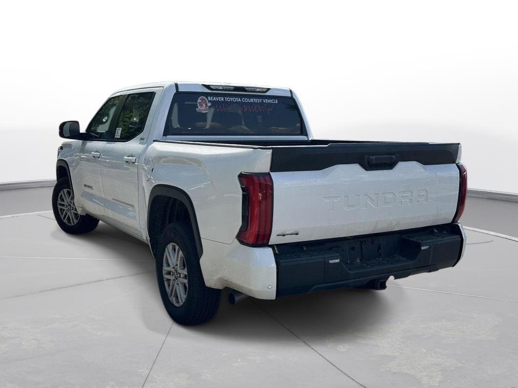 Used 2025 Ice Cap Toyota SR5 image 8