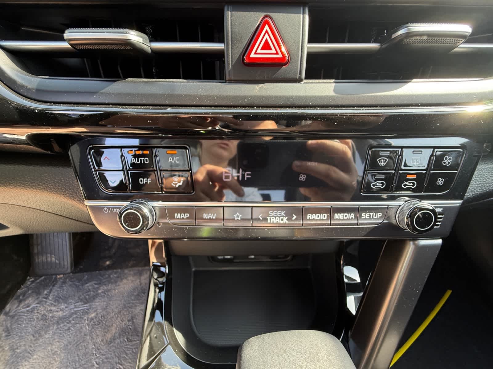 New 2026 Gravity Gray Kia S image 16