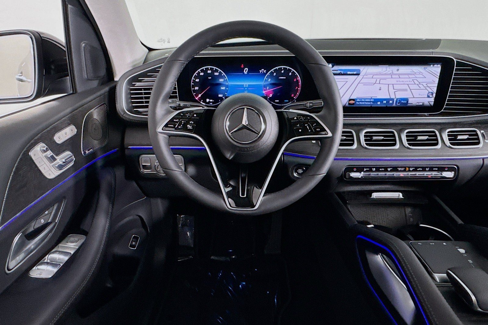 New 2026 Black Mercedes-Benz GLS 450 4MATIC® SUV image 4