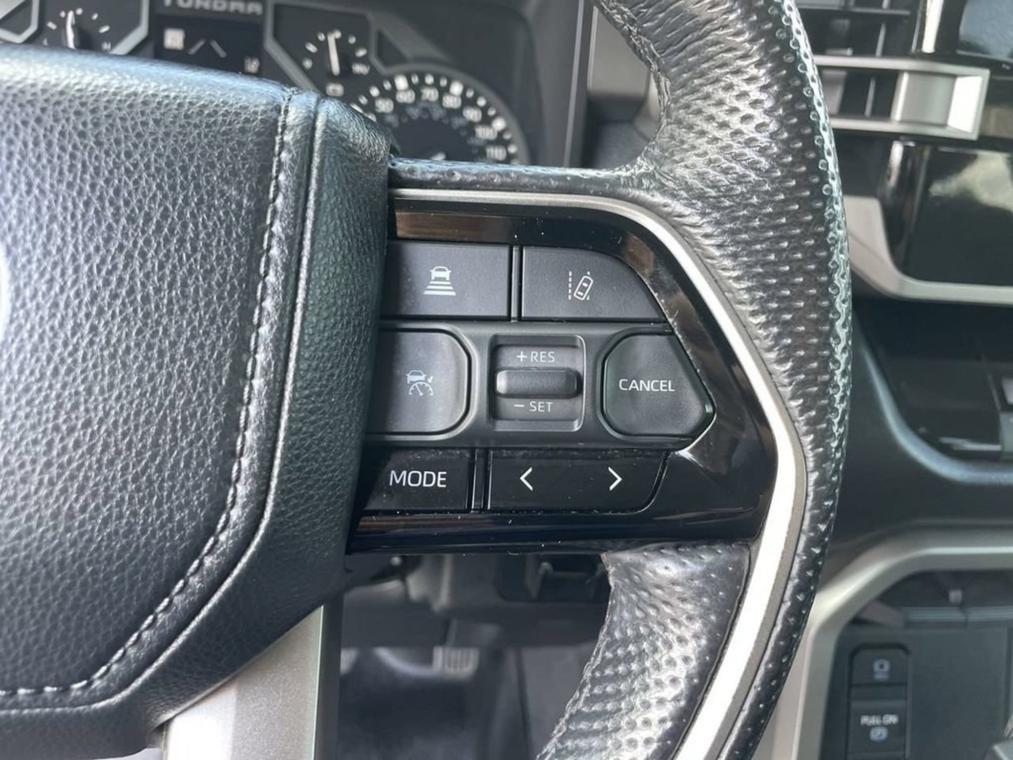 Used 2024 Ice Toyota SR5 image 27