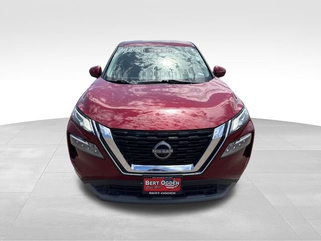 Certified Used 2023 Red Nissan SV image 2