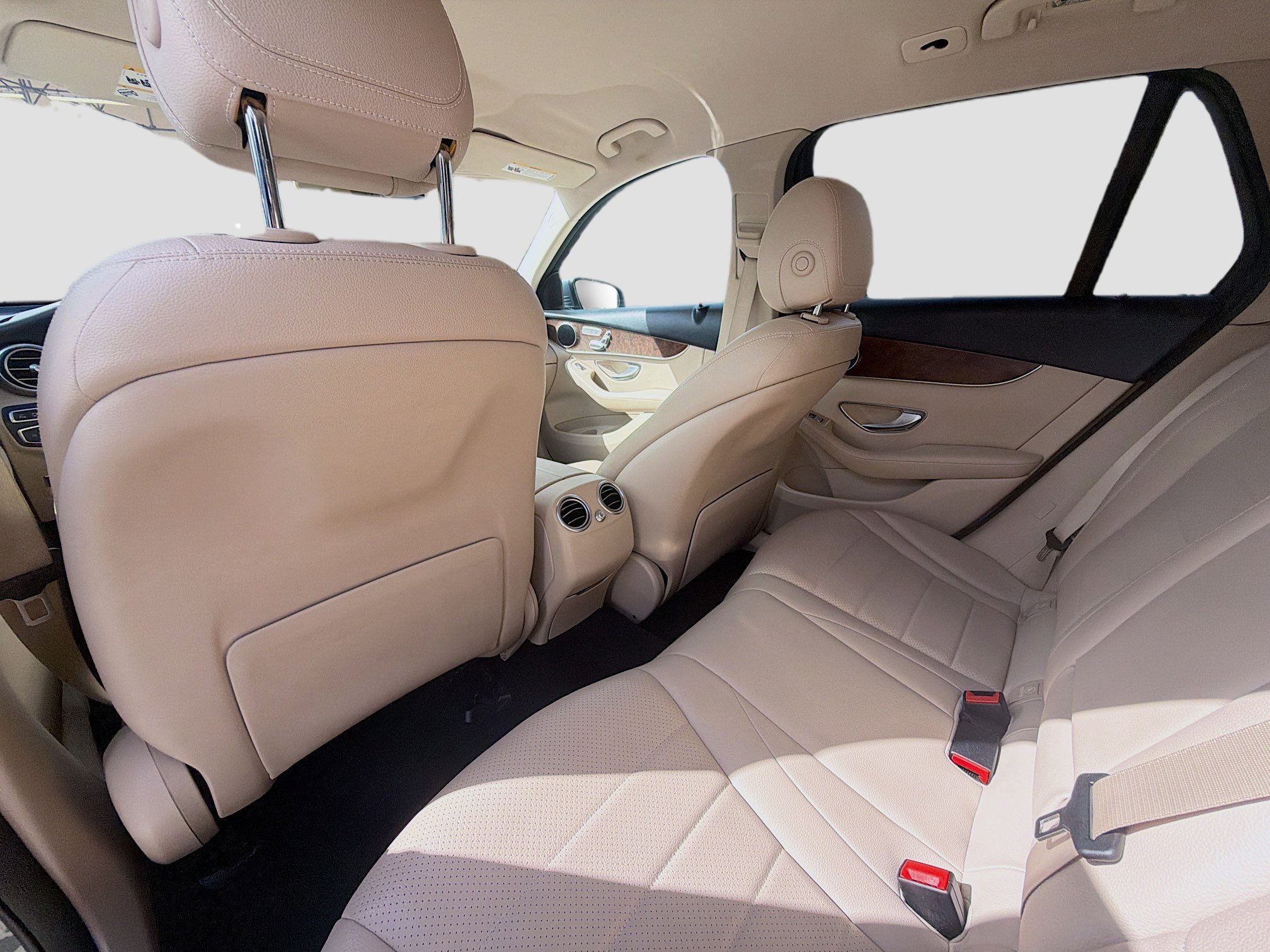 Used 2019 Selenite Gray Metallic Mercedes-Benz GLC 300 image 22