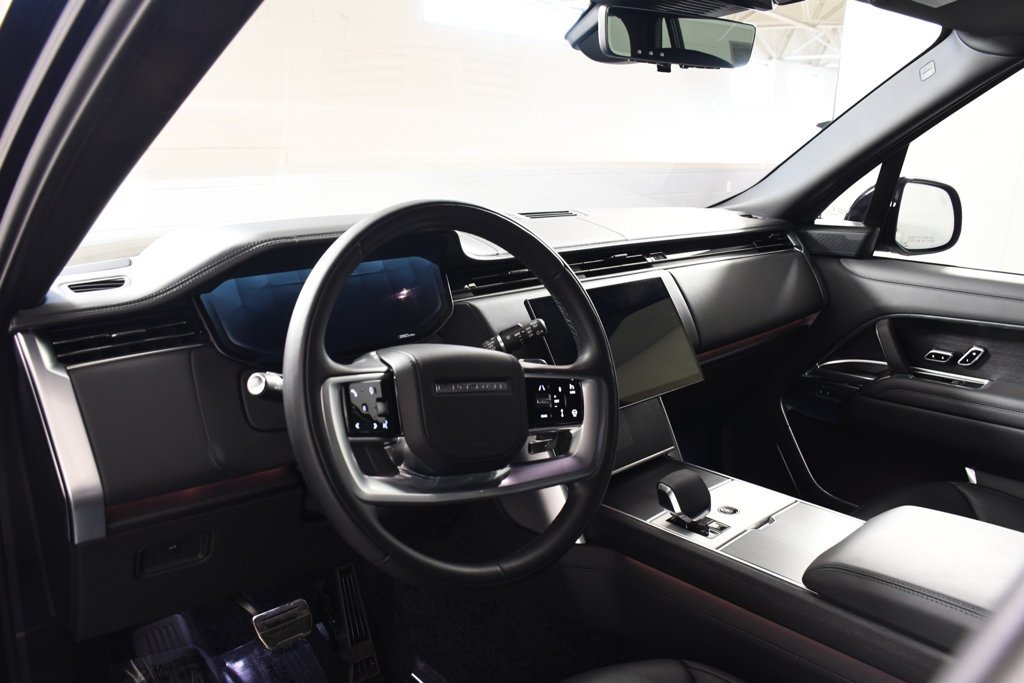 Used 2025 Santorini Black Metallic Land Rover Autobiography image 12