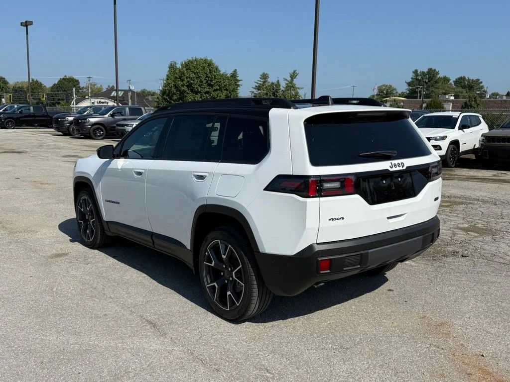 New 2026 Bright White Clear-Coat Exterior Paint Jeep Overland image 8