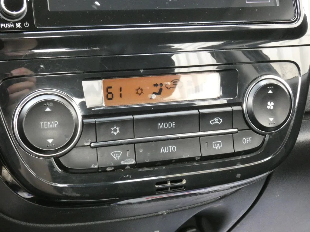 Used 2024 Gray Mitsubishi  image 19