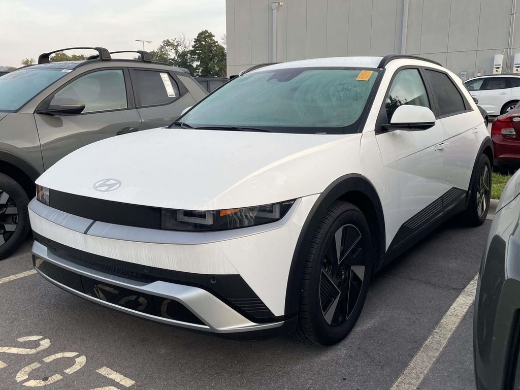 Used 2025 Atlas White Hyundai SEL image 2