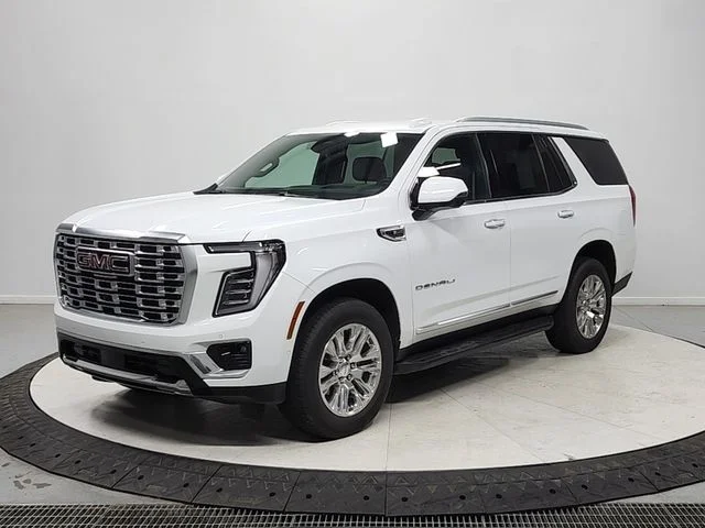 Used 2025 White GMC Denali image 3