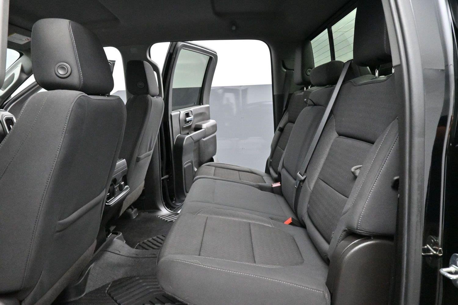 Used 2020 BLACK Chevrolet LT image 28