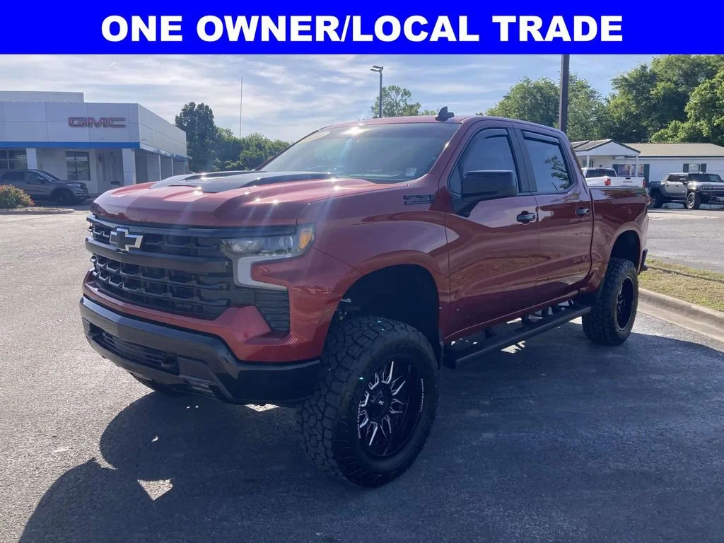 Used 2024 Radiant Red Tintcoat Chevrolet LT Trail Boss image 7