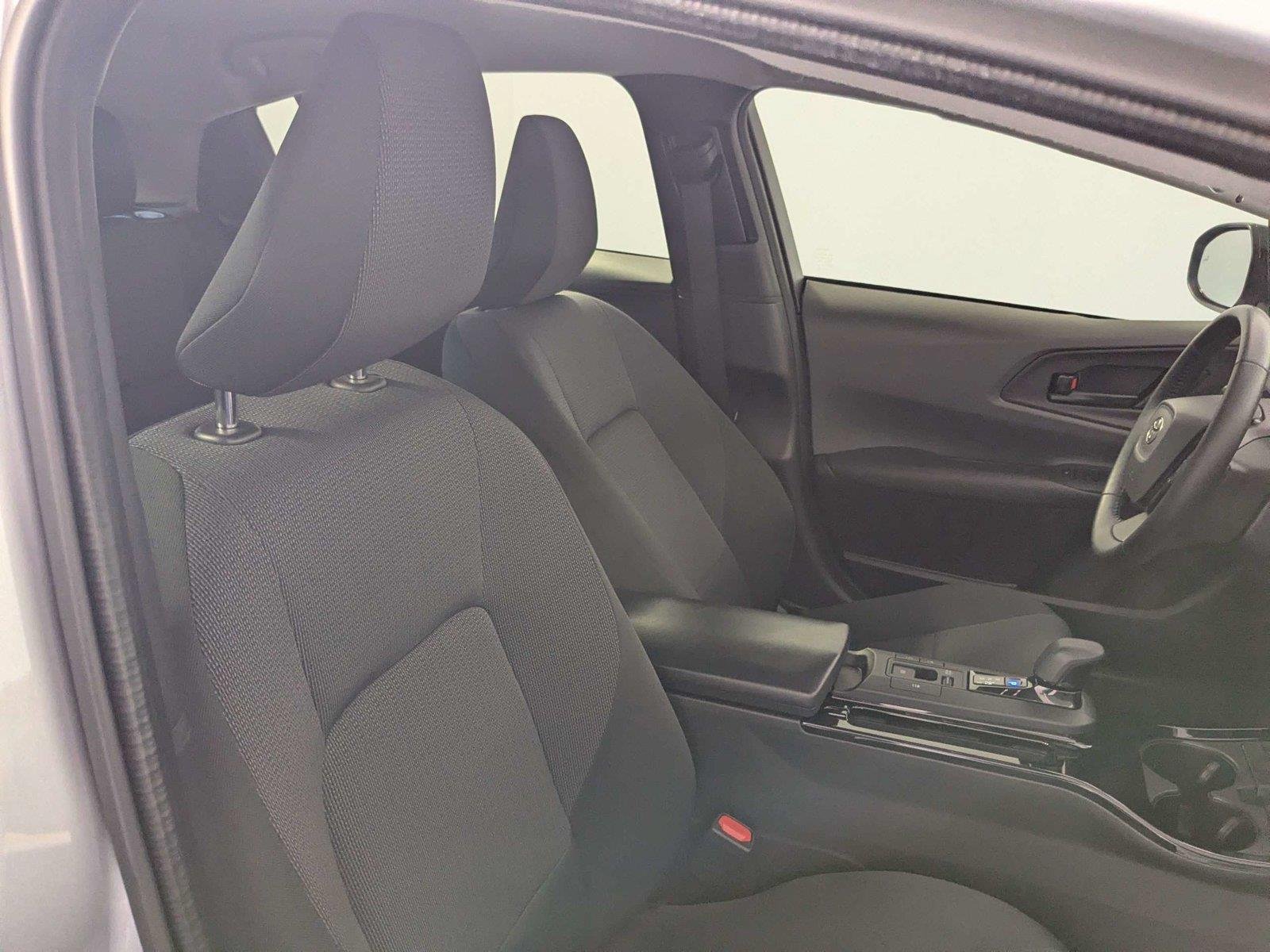 Used 2025 Cutting Edge Toyota LE image 33