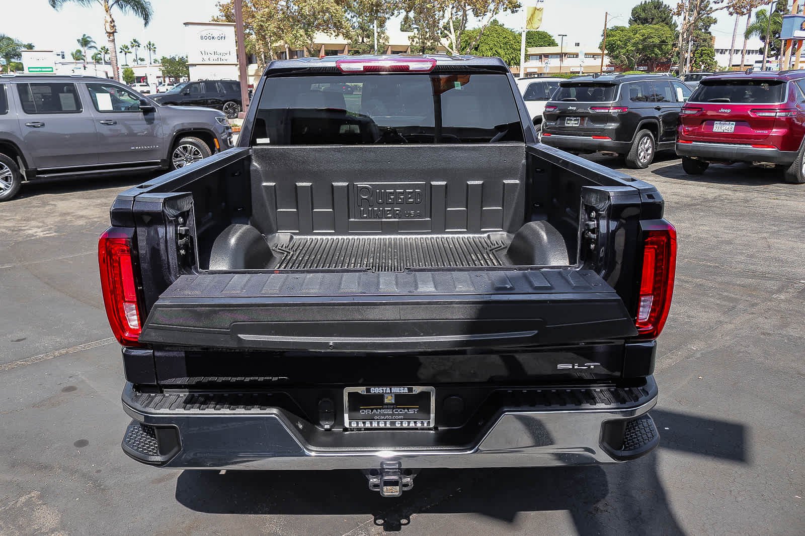 Used 2025 Titanium Rush Metallic GMC SLT image 25