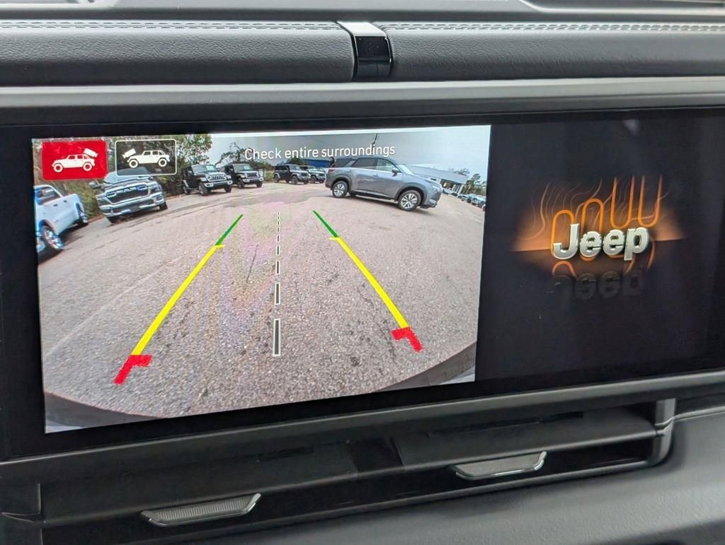 2026 Jeep Wrangler 4-Door Sahara - Photo 25