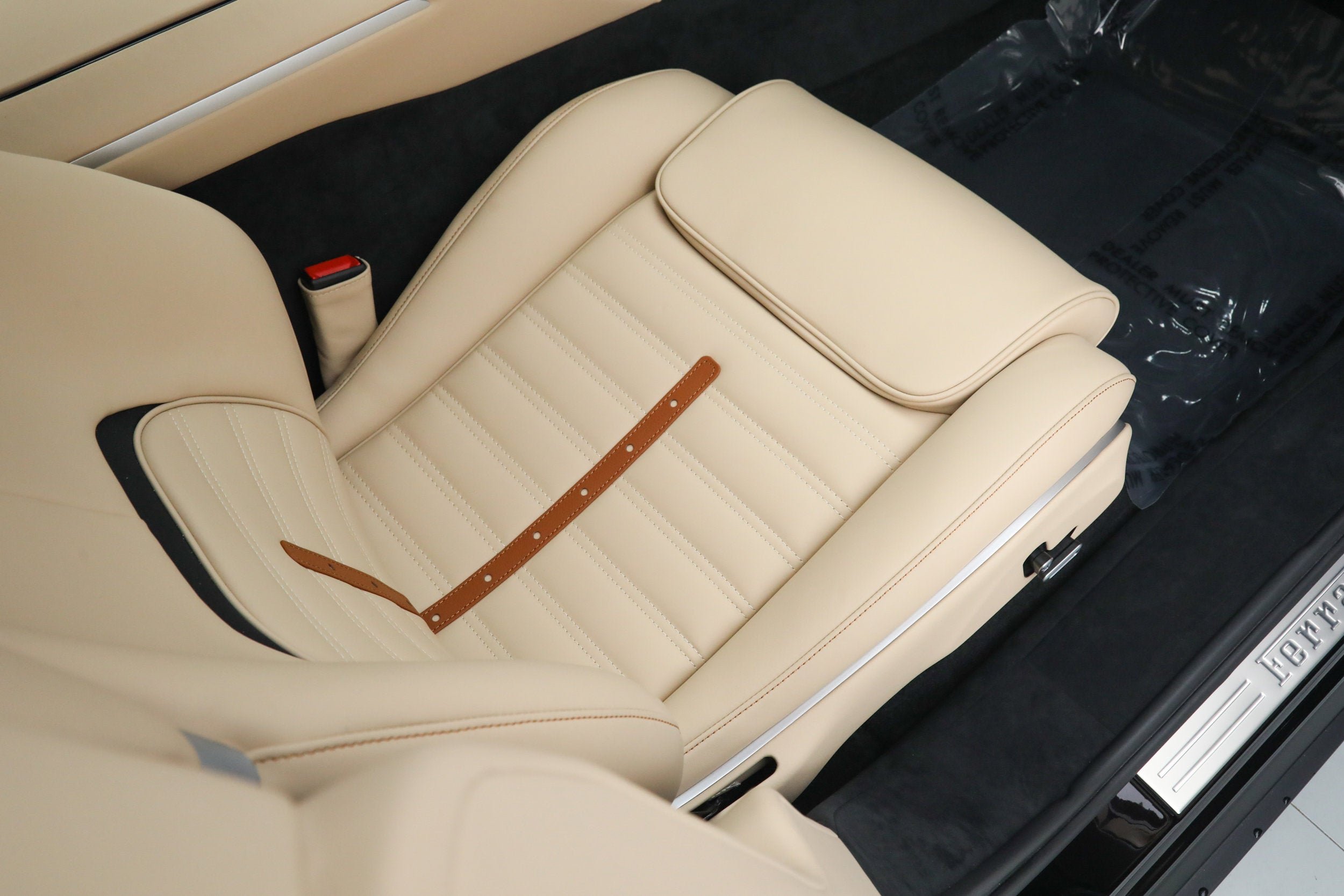 Certified Used 2025 Nero Purosangue Ferrari  image 23