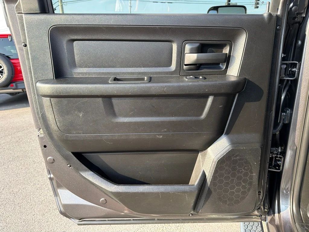 Used 2021 Gray Ram Tradesman image 18