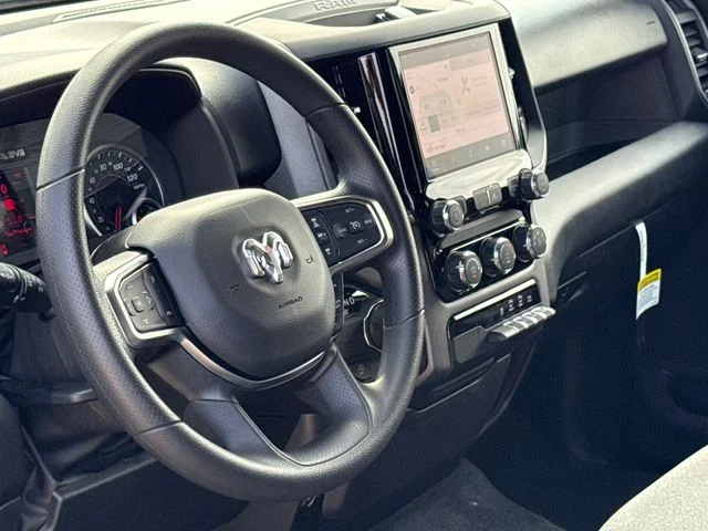 2026 RAM 1500 Express - Photo 18