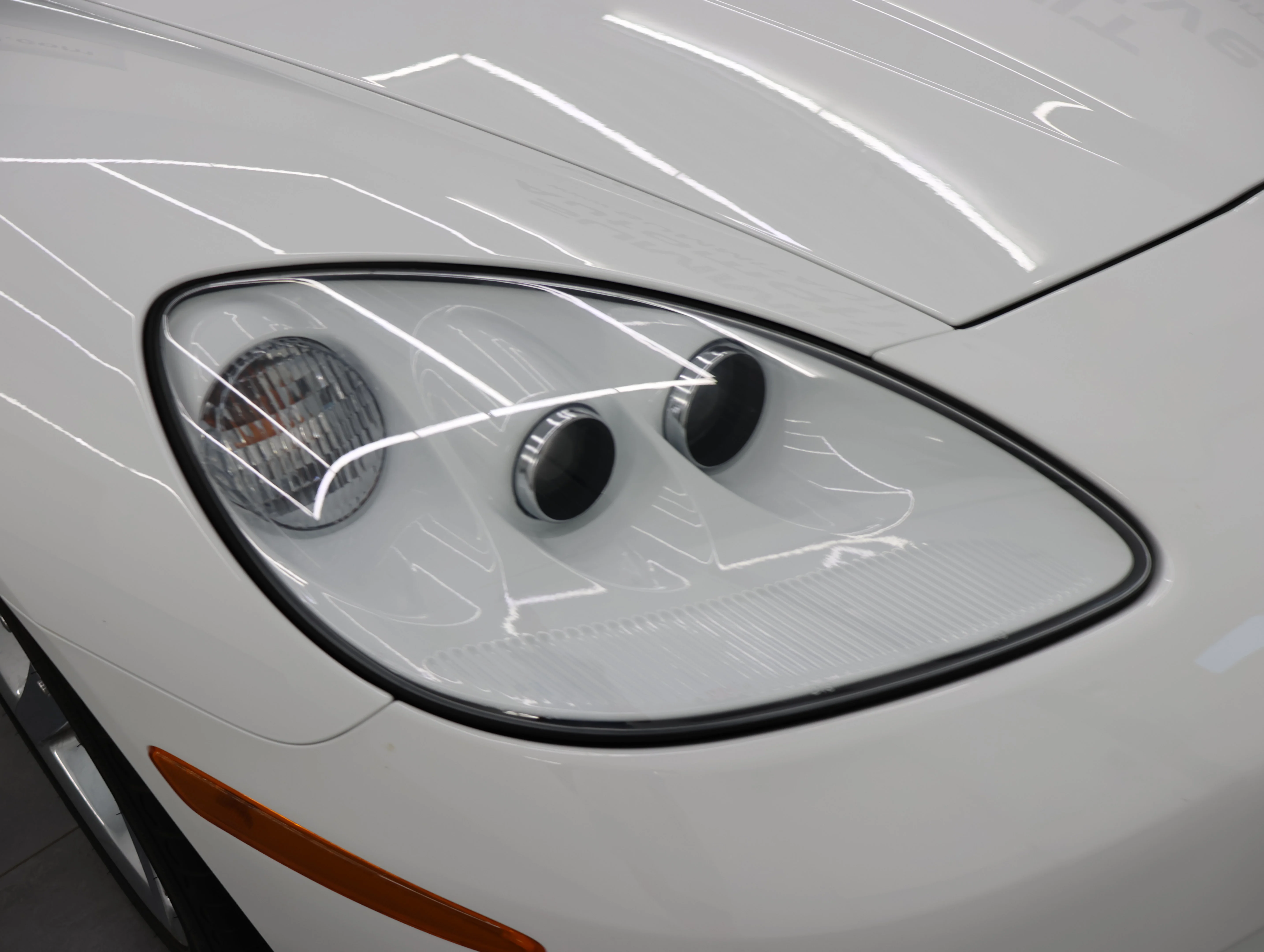 Used 2007 Arctic White Chevrolet Base image 20
