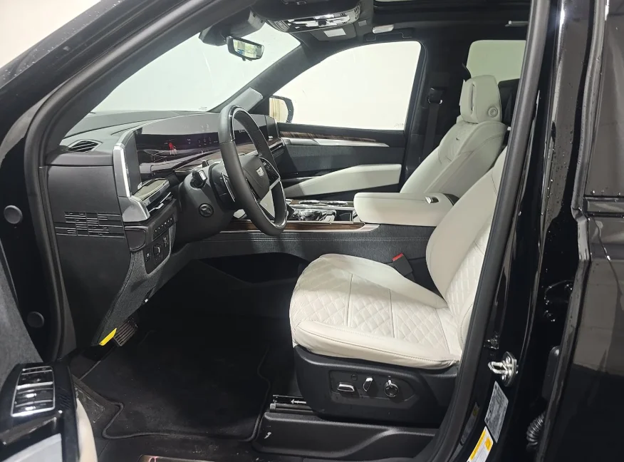 Used 2026 Black Cadillac Platinum Sport image 3