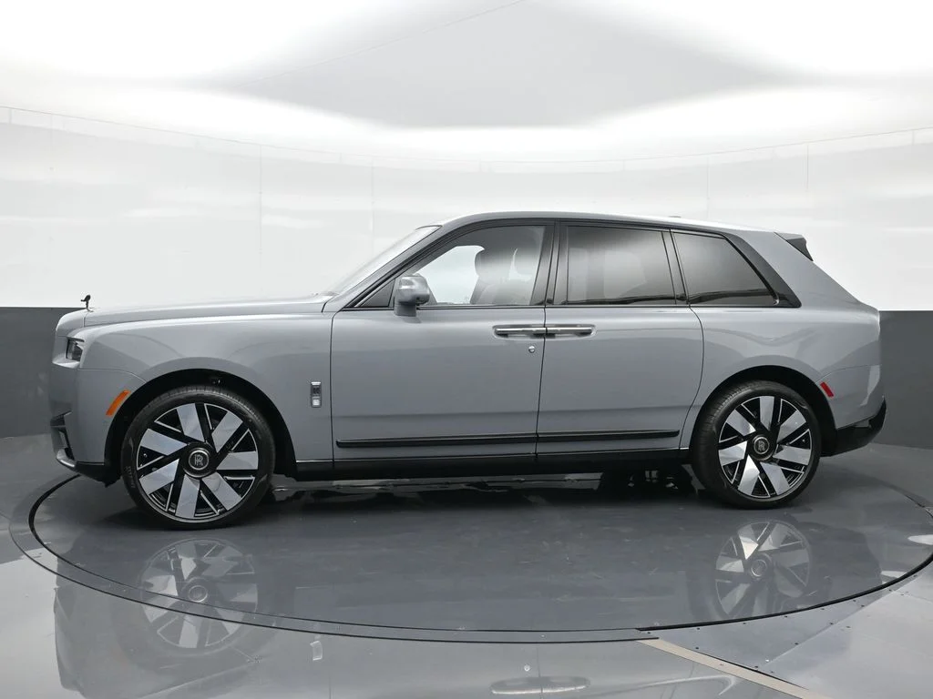 New 2027 Gray Rolls-Royce  image 3