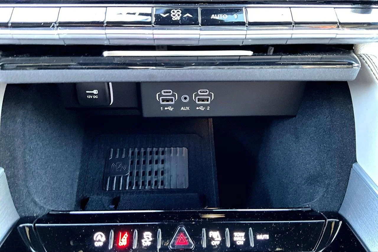 New 2026 High Gloss Black Jeep Limited Altitude image 19