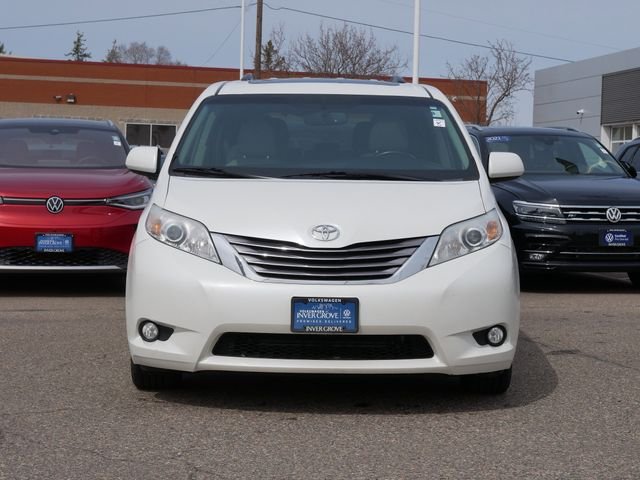 Used 2017 Toyota Sienna XLE with VIN 5TDDZ3DC4HS154491 for sale in Inver Grove Heights, Minnesota