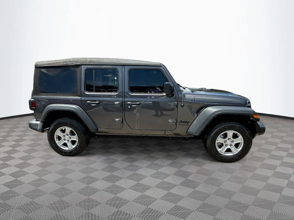 Used 2022 Gray Jeep Unlimited Sport S image 5