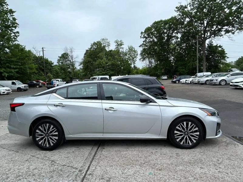 Used 2024 Silver Nissan 2.5 SV Sedan 4D image 12
