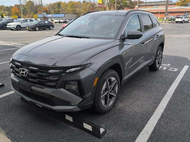 Used 2025 Gray Hyundai SEL image 3