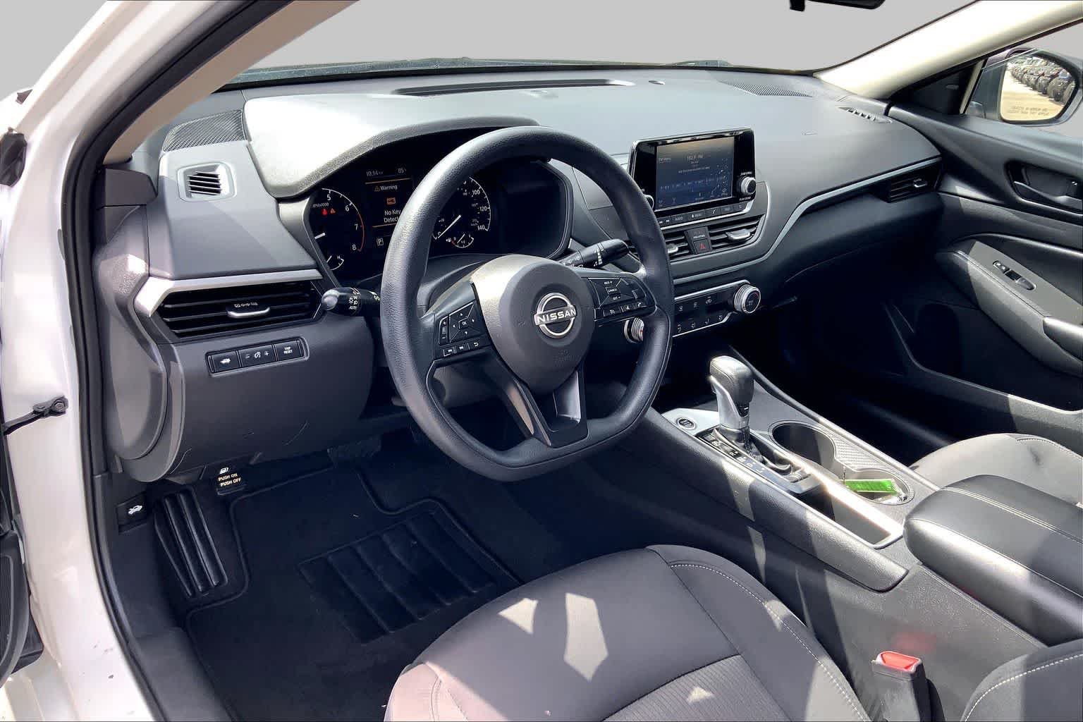 Used 2024 Glacier White Nissan 2.5 S image 16