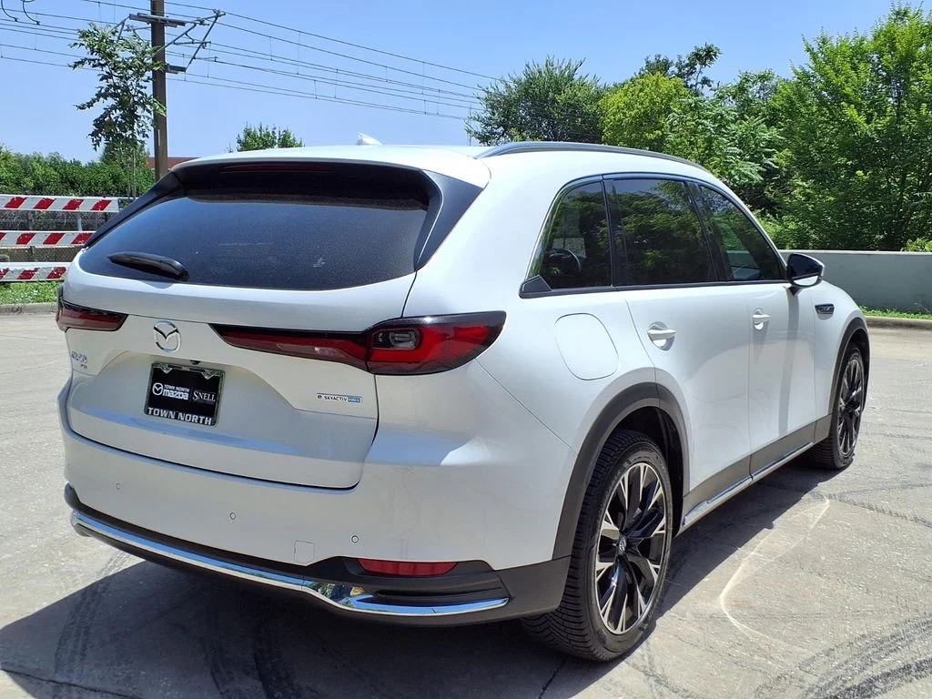 Certified Used 2024 White Mazda Premium image 3