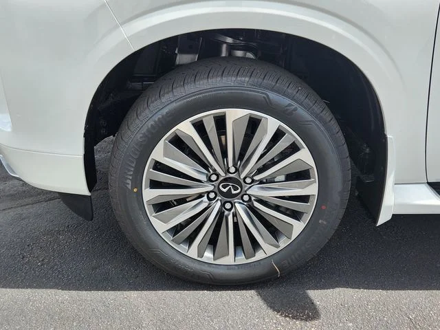 New 2027 RADIANT WHITE INFINITI Luxe 4WD image 21