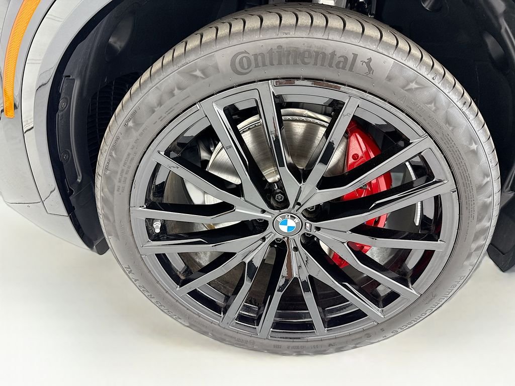 New 2026 Black Sapphire Metallic BMW sDrive40i image 29