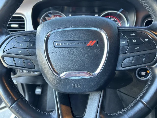 Used 2022 White Dodge SXT image 10