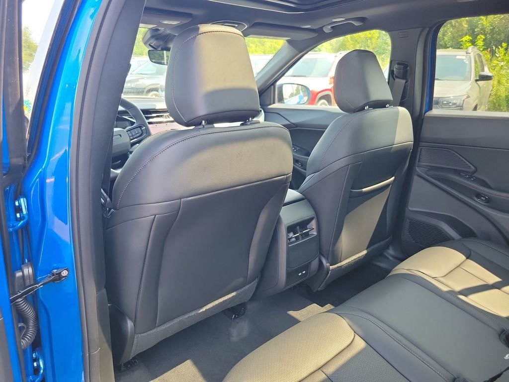 New 2026 Hydro Blue Pearlcoat Jeep Limited image 13