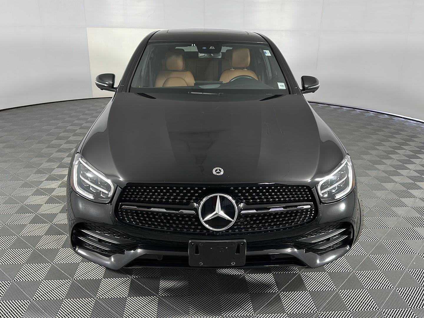 Used 2023 Obsidian Black Metallic Mercedes-Benz GLC 300 image 2