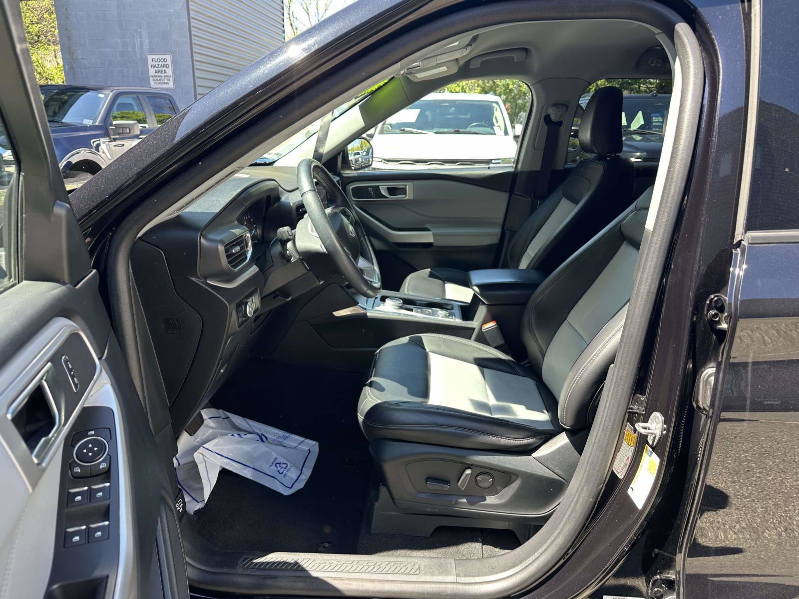 Certified Used 2023 Black Metallic Ford XLT image 17