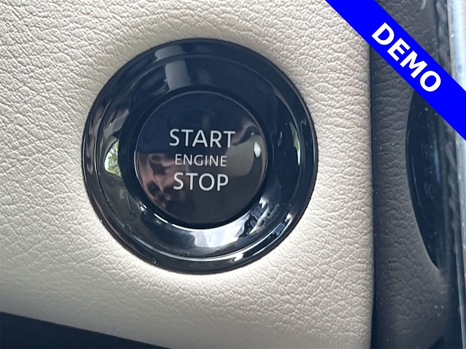 2025 Nissan Armada Platinum Reserve - Photo 6