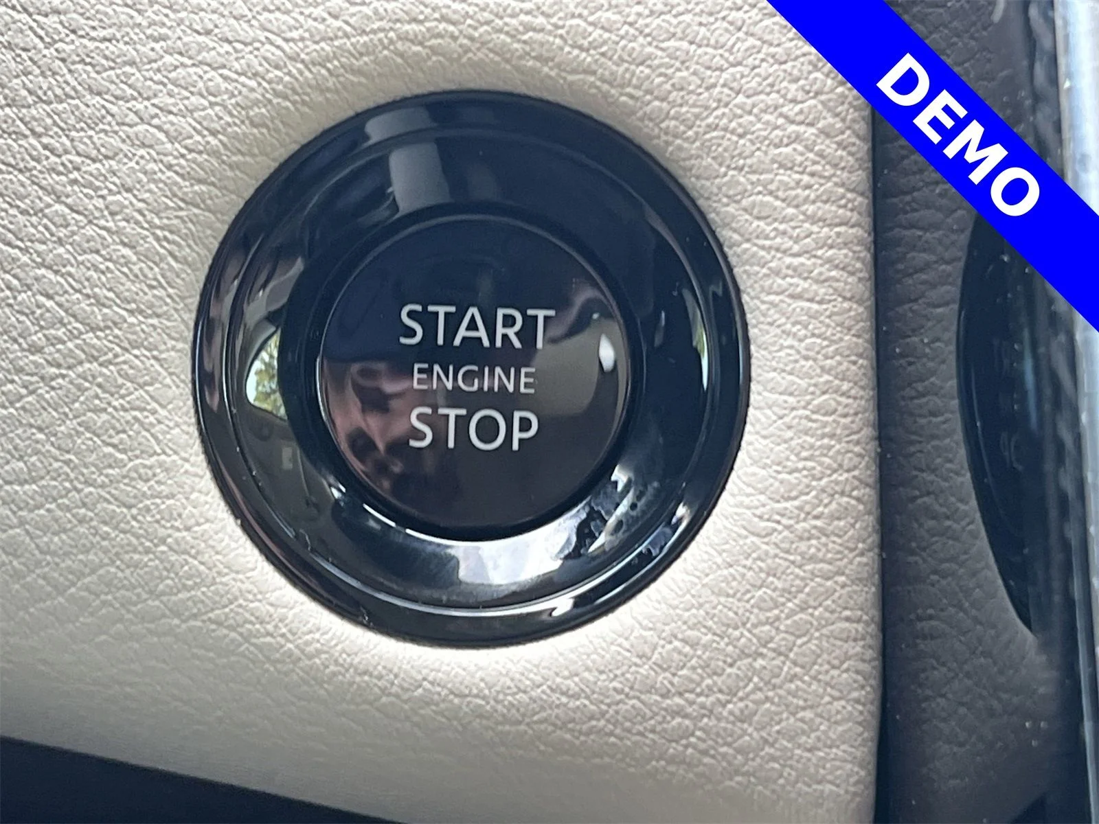 2025 Nissan Armada Platinum Reserve - Photo 6
