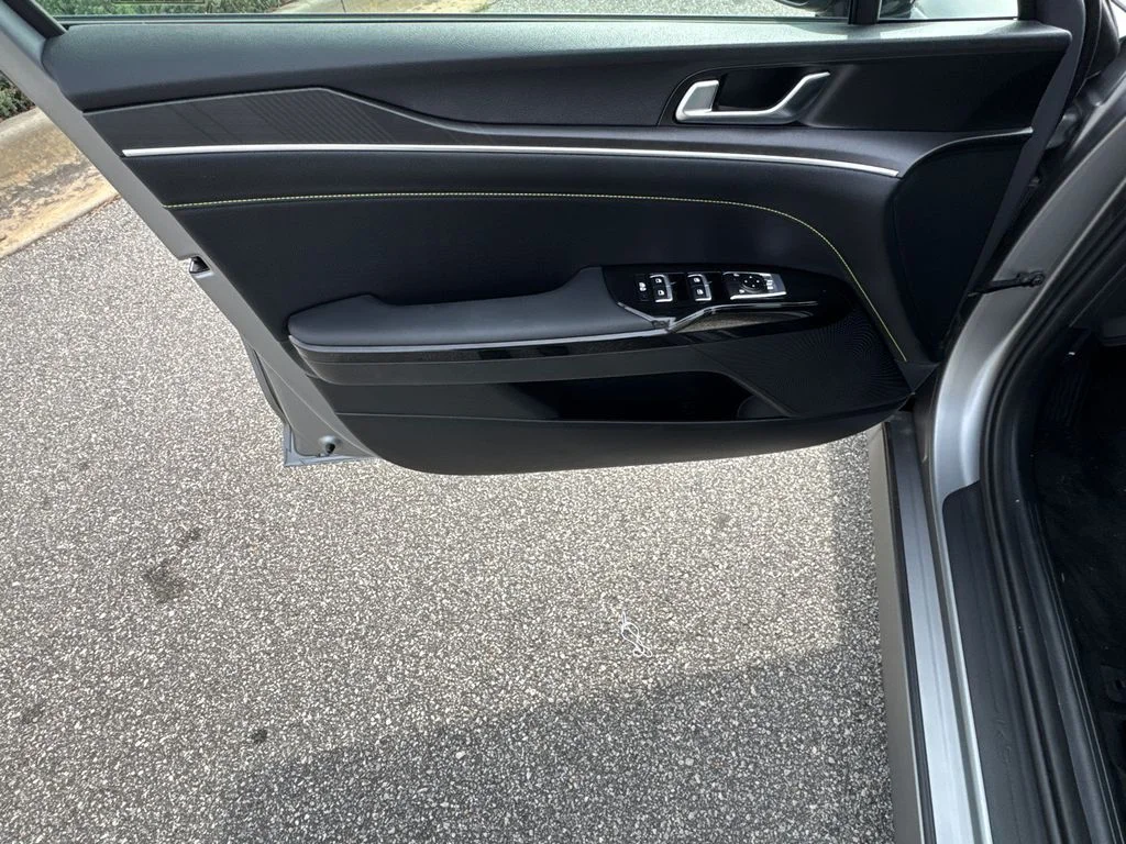 2026 Kia K5 GT - Photo 10
