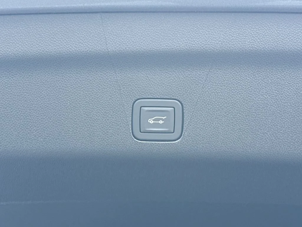 2026 GMC Yukon XL Denali Ultimate - Photo 37