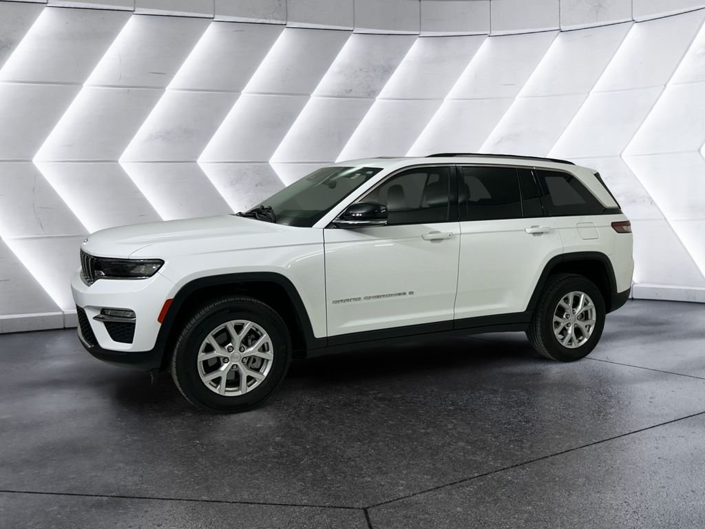 Used 2023 White Jeep Limited image 3