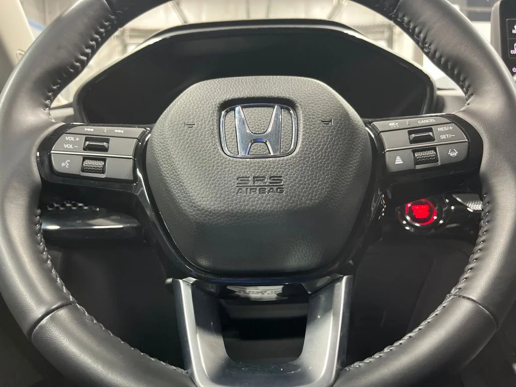 Used 2026 Solar Silver Metallic Honda EX-L image 16