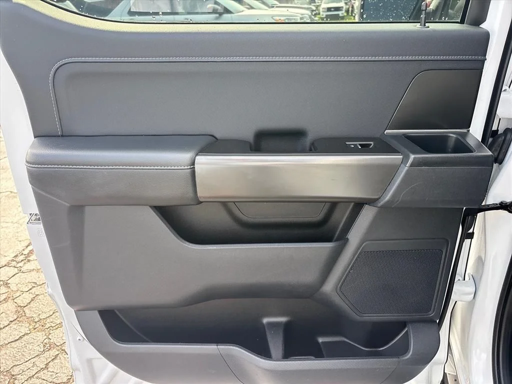 Certified Used 2024 Oxford White Ford XLT image 18