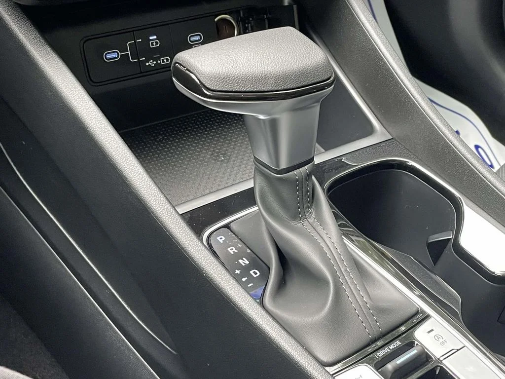 New 2026 White Hyundai SEL image 30