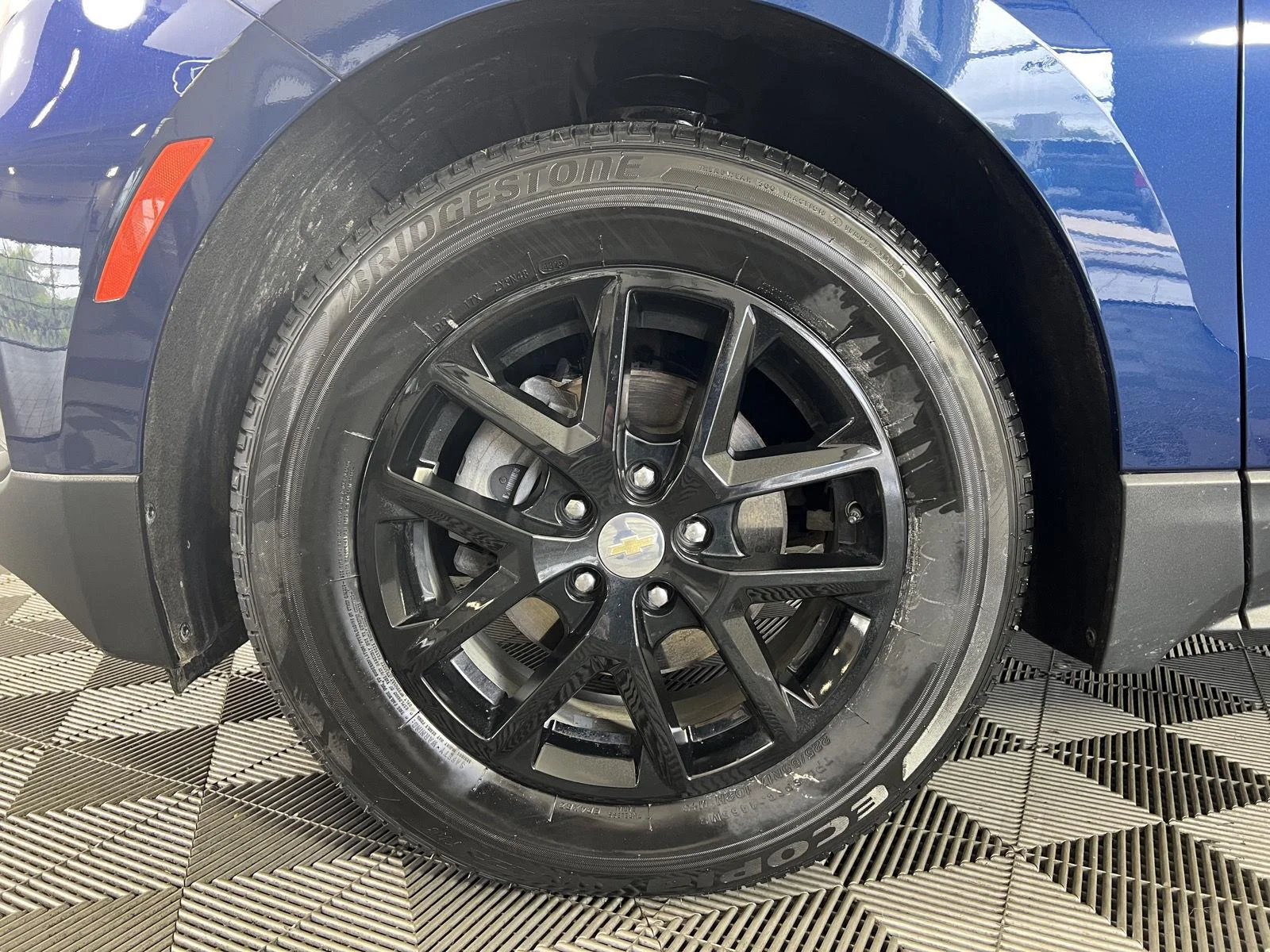 Used 2022 BLUE GLOW METALLIC Chevrolet LT image 32