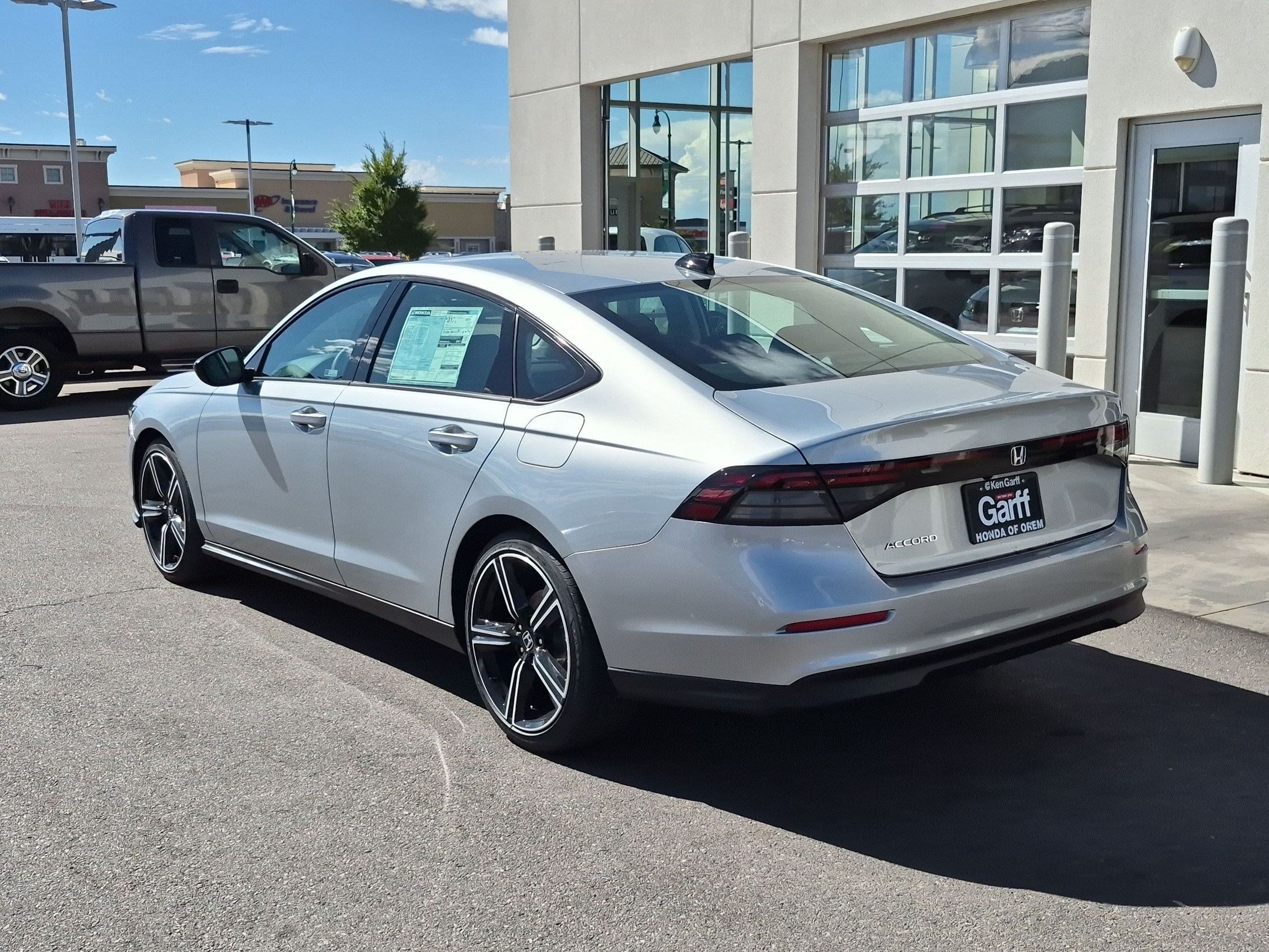New 2026 Solar Silver Metallic Honda SE image 5