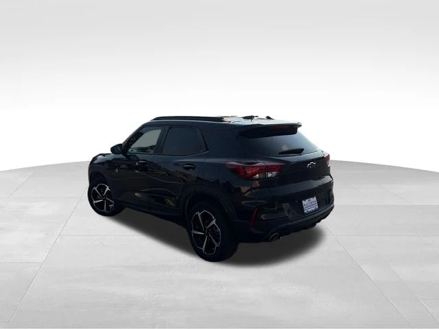 Used 2022 Black Chevrolet RS image 4