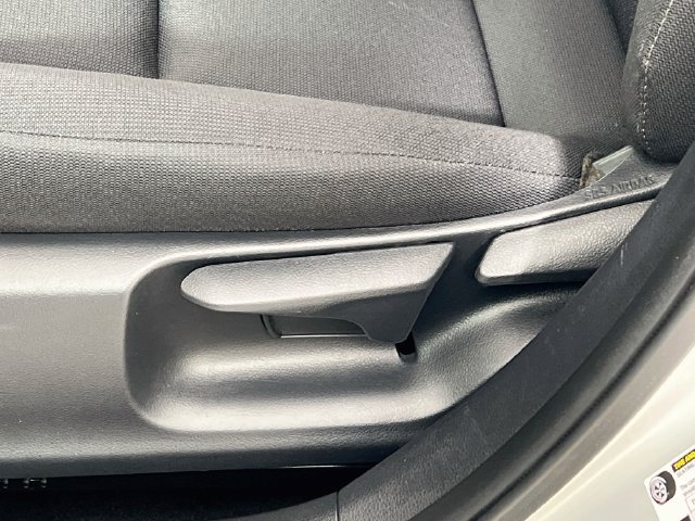 2025 Toyota Corolla LE - Photo 11