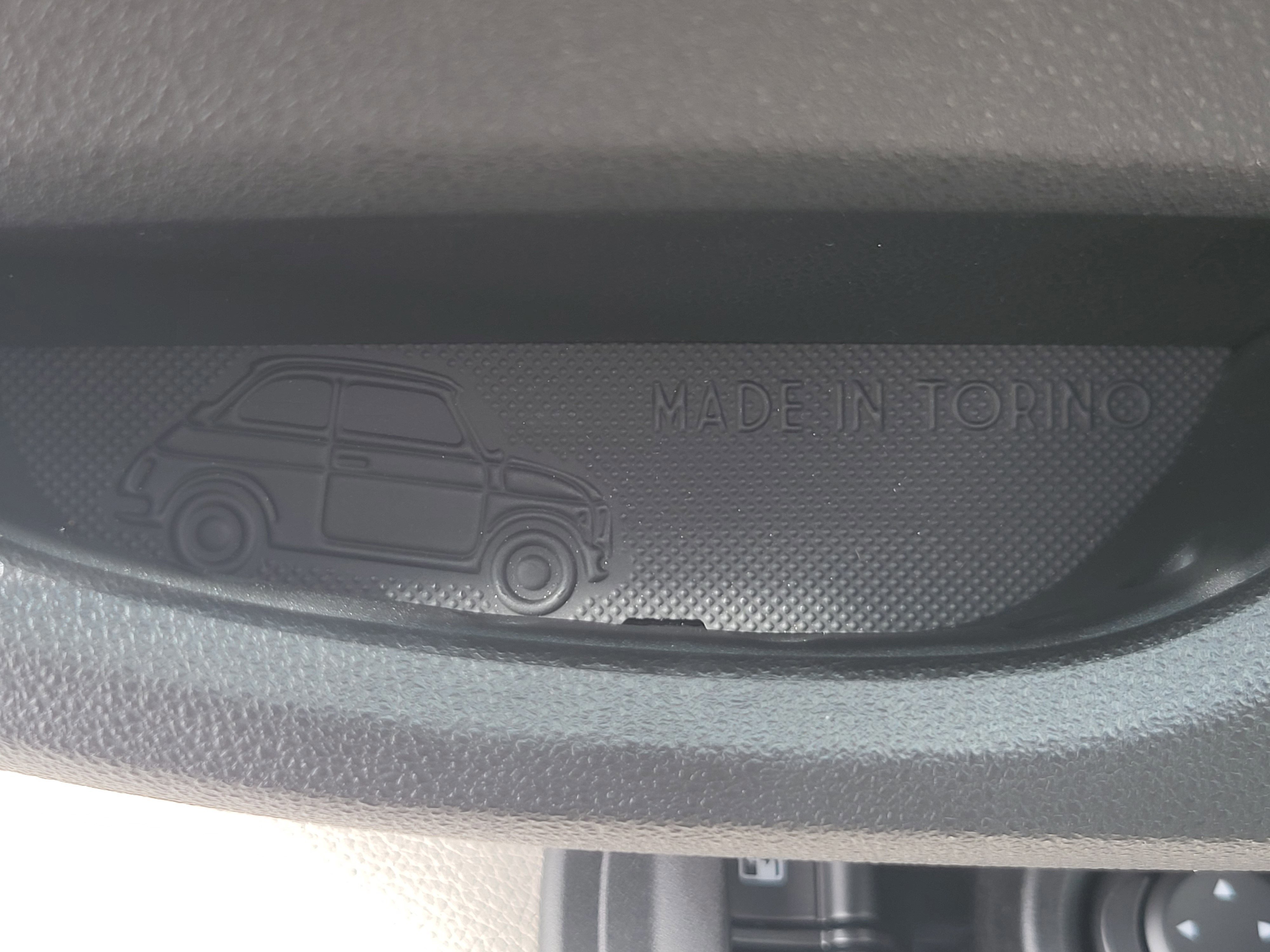 2025 FIAT 500e Base - Photo 29