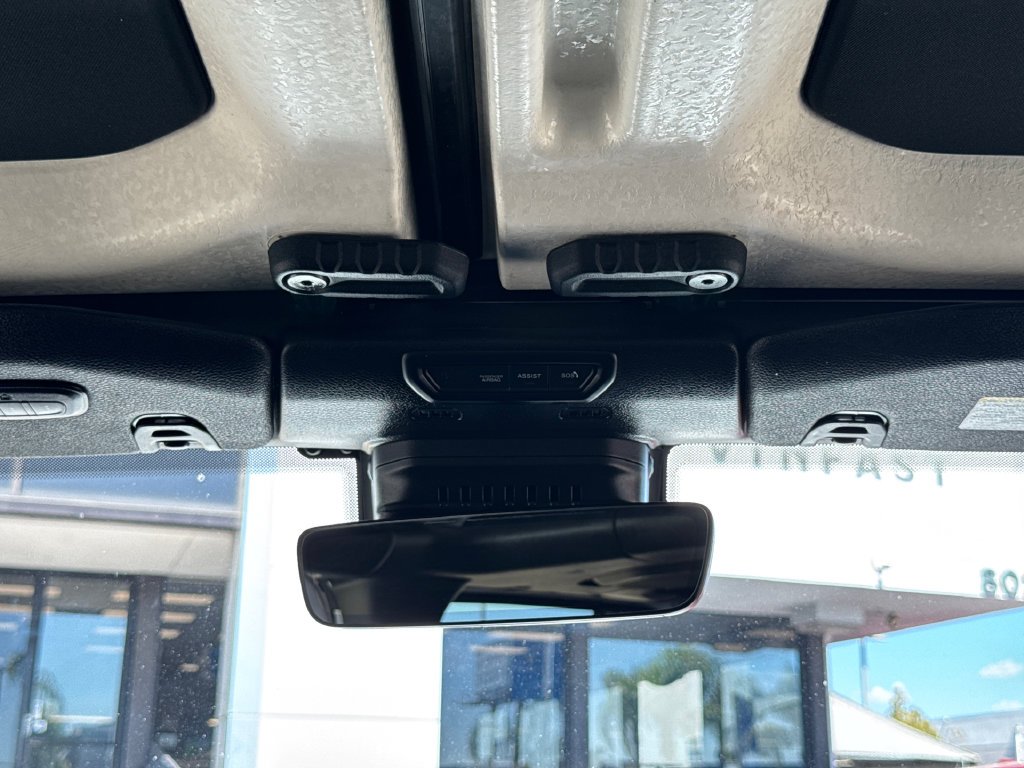 Used 2022 White Jeep Unlimited Sahara Altitude image 24