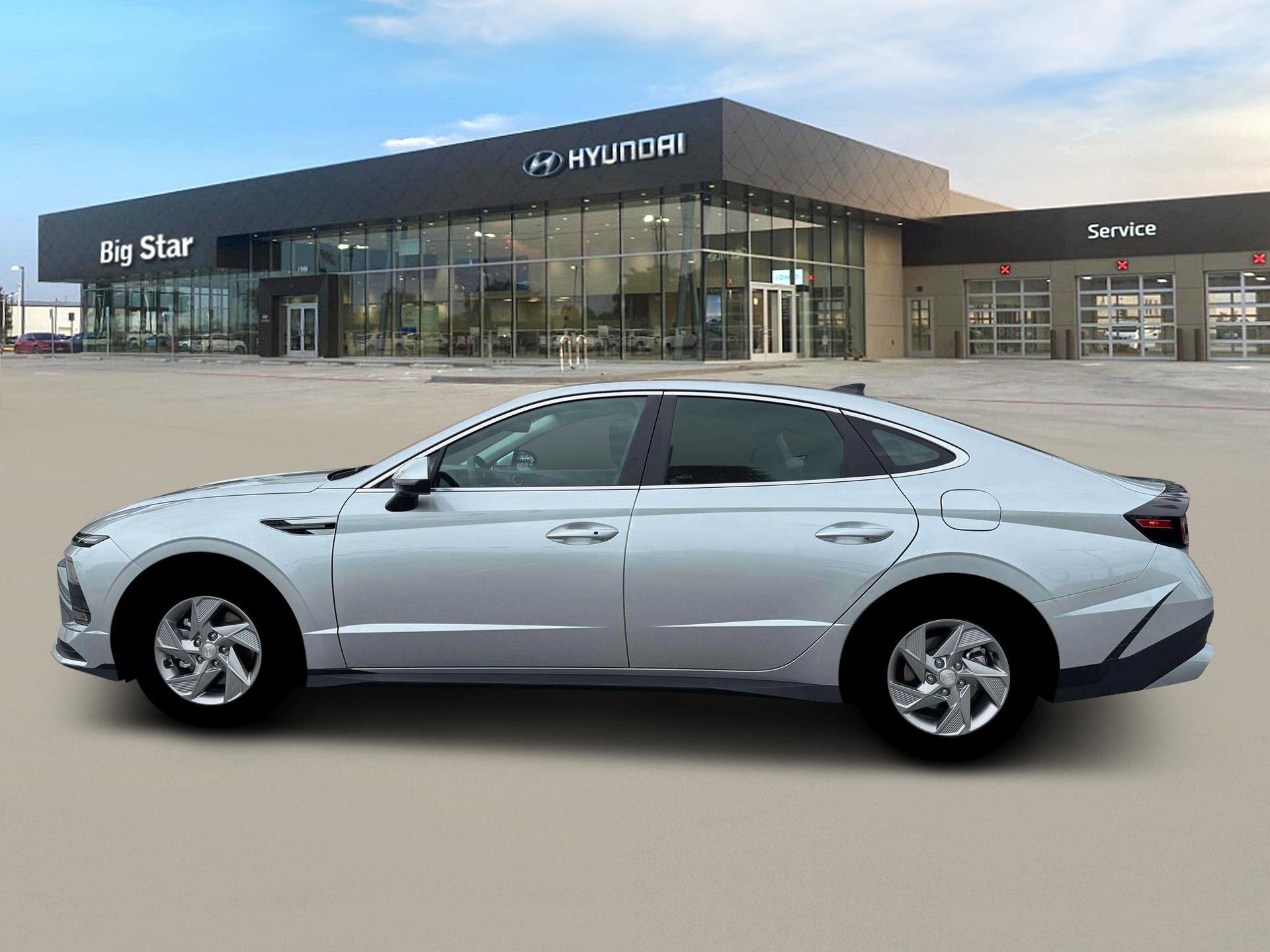 New 2026 Aero Silver Hyundai SE image 3
